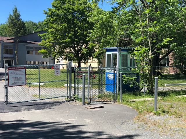 Blue entrance guard booth