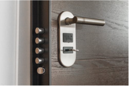 Heavy duty door lock