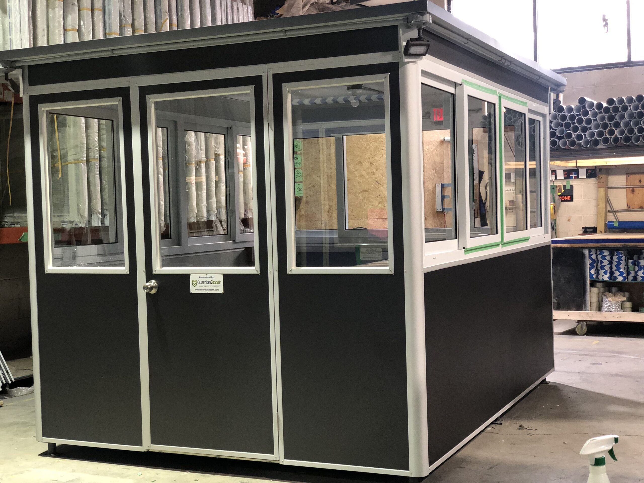 8x8 guard booth