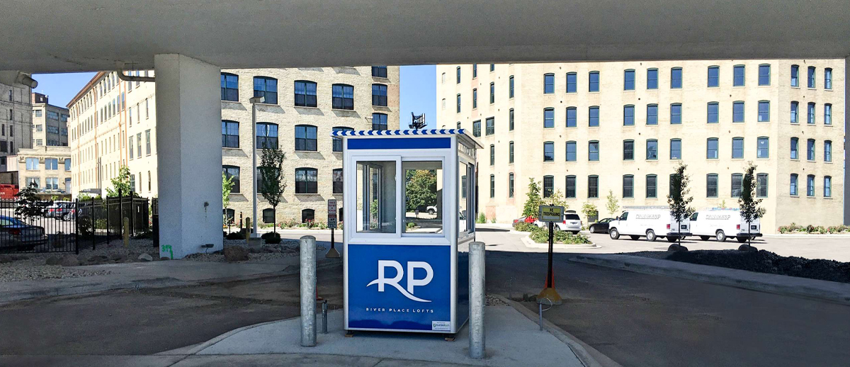 security-guard-booth-in-milwaukee
