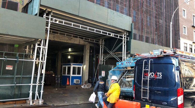 construction-site-booth-at-entry-to-city-construction-site